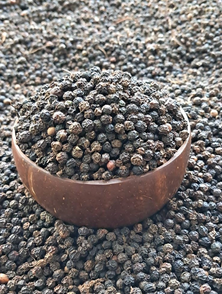 Premium Sun-Dried Black Pepper